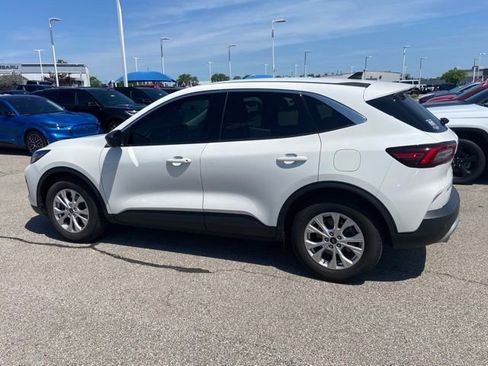 Used 2023 Ford Escape Active w/ Tech Pack #1 FWD image 4