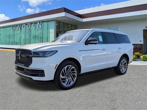 New 2025 Lincoln Navigator Reserve image 8