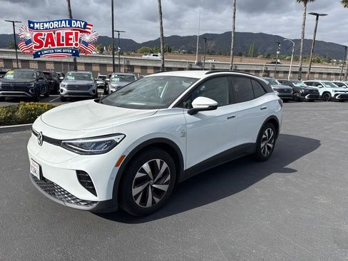 Used 2024 Volkswagen ID.4 2WD image 1