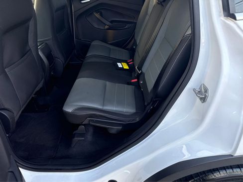 Used 2016 Ford Escape SE FWD image 11
