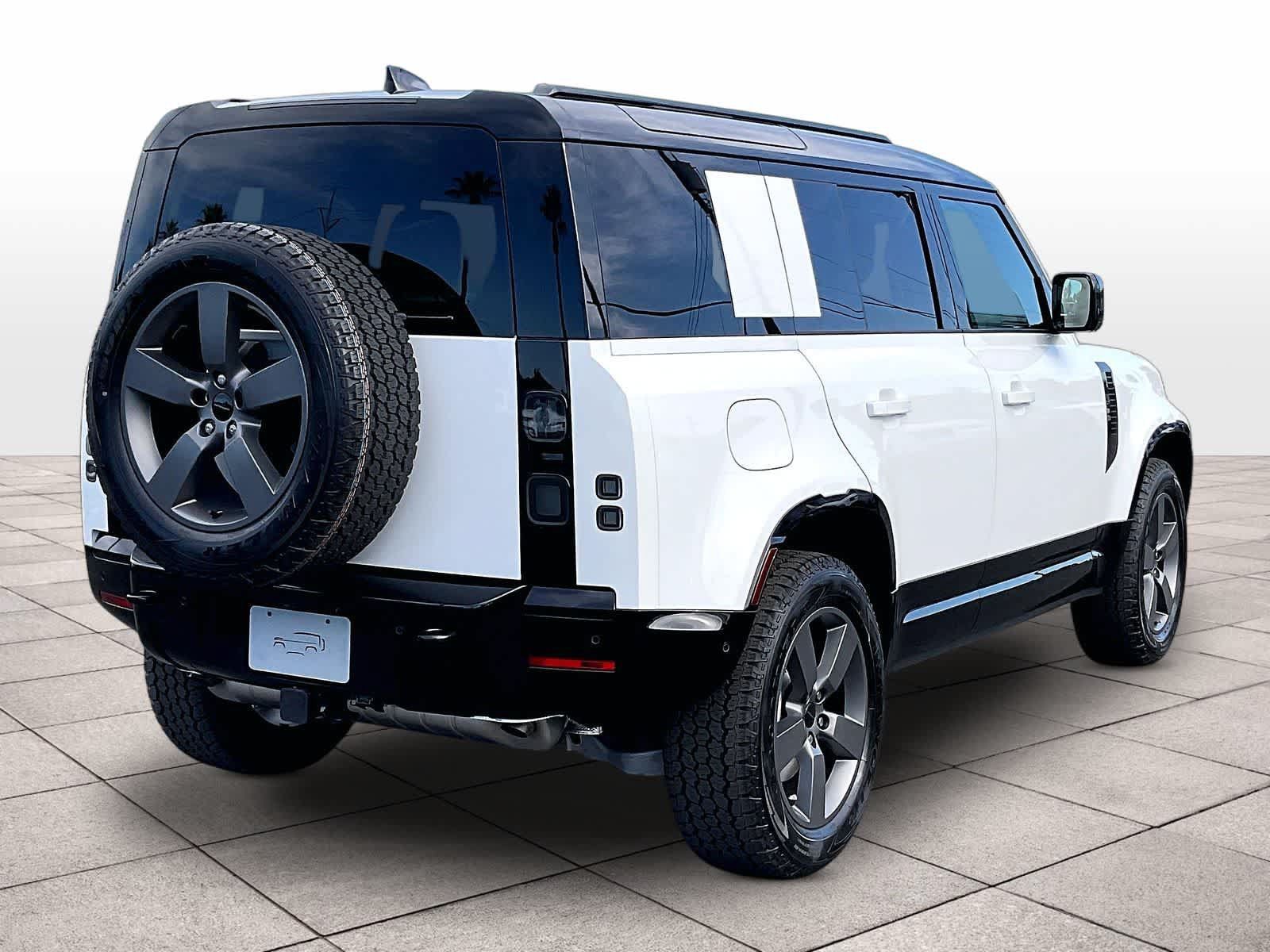 New 2026 Land Rover Defender 110 X-Dynamic SE AWD/4WD image 4