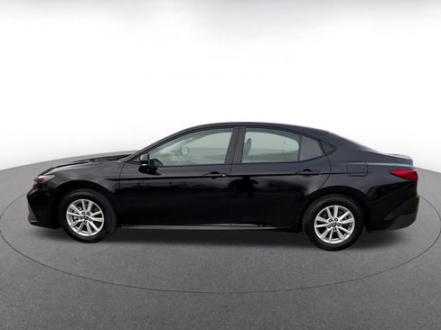Used 2025 Toyota Camry LE image 9