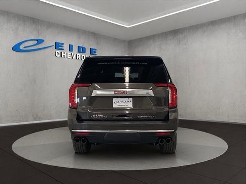 Used 2021 GMC Yukon Denali w/ Denali Premium Package AWD/4WD image 5