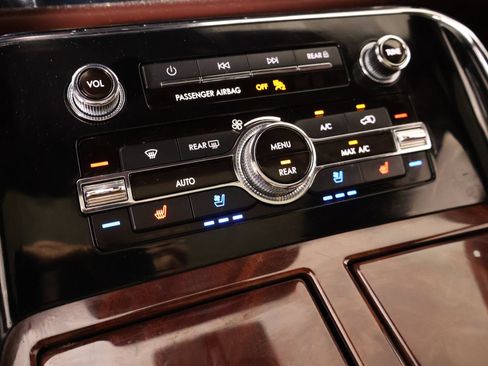 Used 2020 Lincoln Navigator L Black Label AWD/4WD image 8
