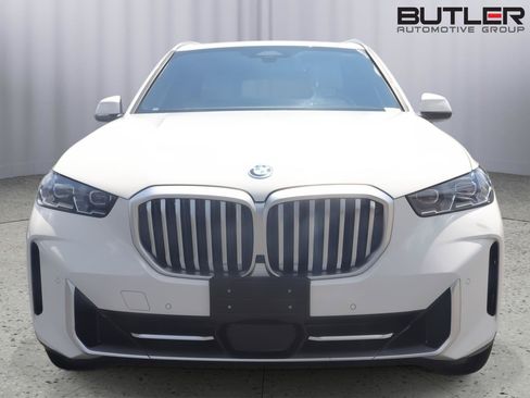 Used 2024 BMW X5 xDrive50e AWD/4WD image 2