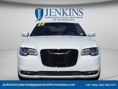 Used 2023 Chrysler 300 S w/ Comfort Group RWD image 12