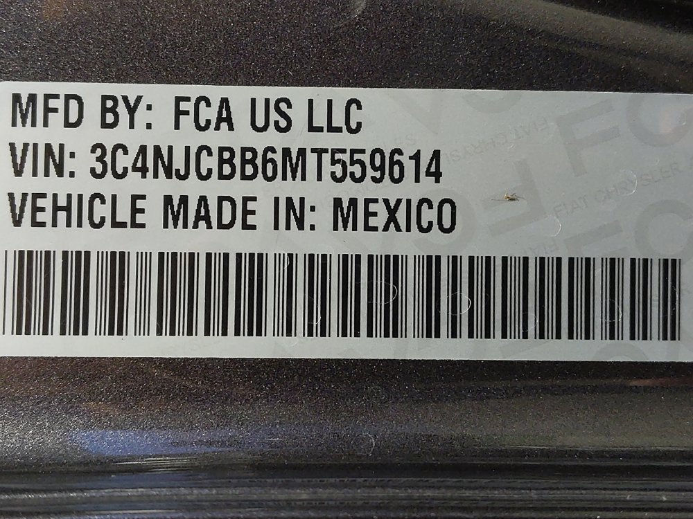 Used 2021 Jeep Compass Latitude FWD image 33