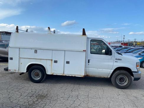 Used 2012 Ford E-350 and Econoline 350 Super Duty w/ Interior Upgrade Pkg image 6