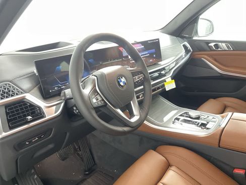 Certified 2024 BMW X5 xDrive40i w/ Premium Package image 12
