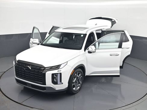 Certified 2024 Hyundai Palisade SEL FWD image 32