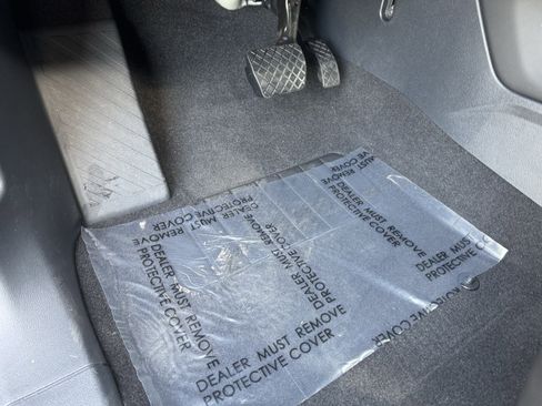 Used 2025 Volkswagen Atlas SEL image 19