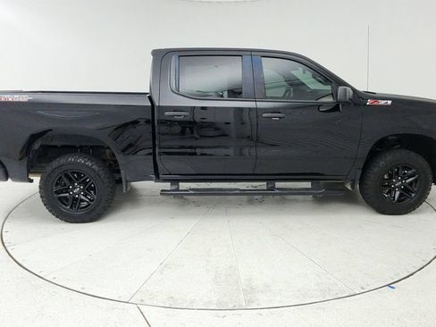 Used 2021 Chevrolet Silverado 1500 Custom Trail Boss AWD/4WD image 8