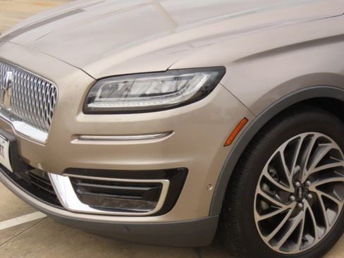 Used 2019 Lincoln Nautilus Reserve FWD image 3