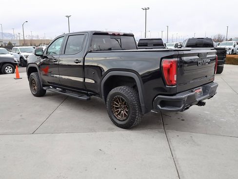 Used 2020 GMC Sierra 1500 AT4 w/ Off-Road Performance Package image 4