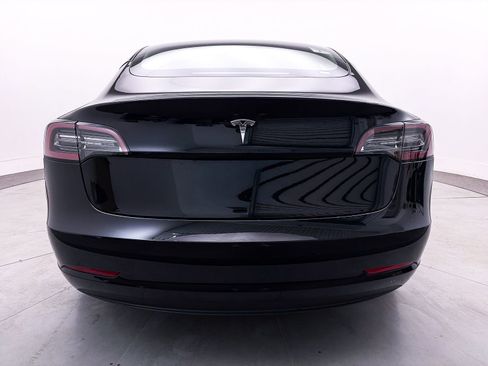 Used 2023 Tesla Model 3 Standard Range image 13
