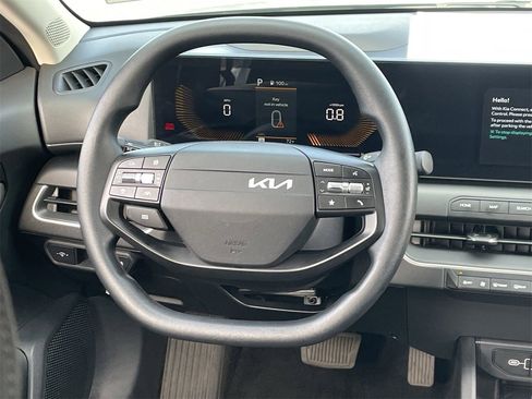 Used 2025 Kia K4 LXS image 13