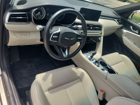 Used 2025 Genesis G70 2.5T AWD/4WD image 18