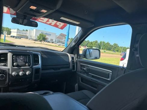 Used 2024 RAM 1500 Warlock RWD image 33