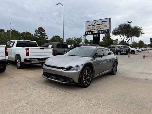 Used 2023 Kia EV6 Wind w/ Wind Technology Package AWD/4WD image 42