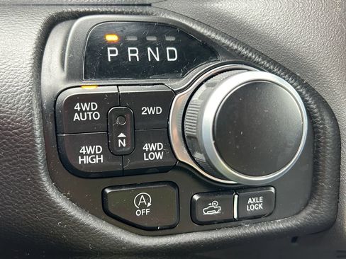 Used 2023 RAM 1500 Big Horn AWD/4WD image 34