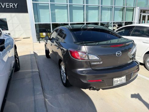 Used 2012 MAZDA MAZDA3 i Grand Touring w/ Tech Pkg FWD image 4