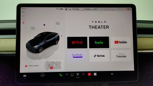 Used 2024 Tesla Model Y 2WD image 61