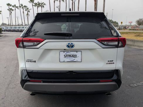 Used 2020 Toyota RAV4 XSE image 5