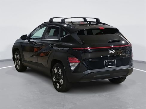 Certified 2025 Hyundai Kona SEL image 8