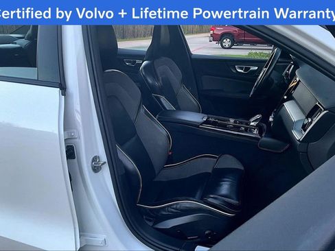 Certified 2024 Volvo S60 T8 Plus image 9