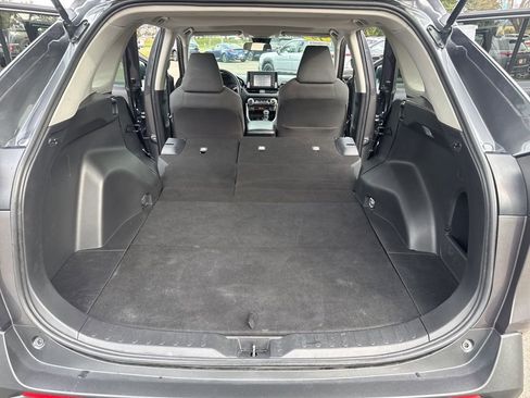 Used 2019 Toyota RAV4 XLE image 17