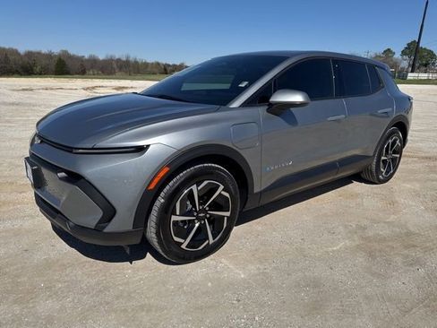 Used 2026 Chevrolet Equinox EV LT image 1