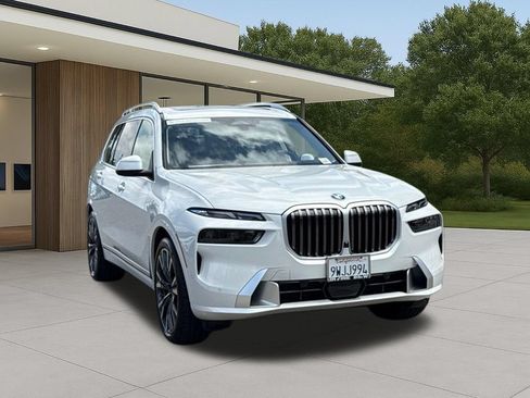 Used 2026 BMW X7 xDrive40i AWD/4WD image 5