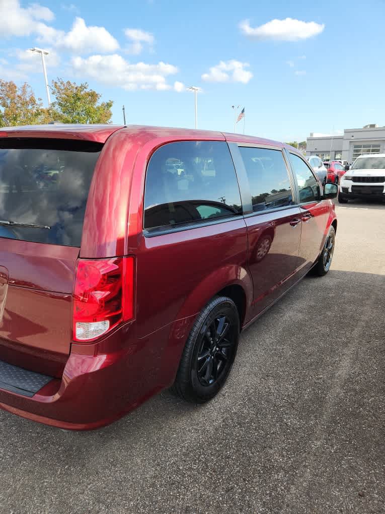 Used 2020 Dodge Grand Caravan SXT w/ Driver Convenience Group FWD image 24
