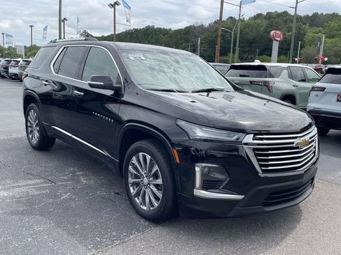 Used 2022 Chevrolet Traverse Premier w/ LPO, Floor Liner Package FWD image 6
