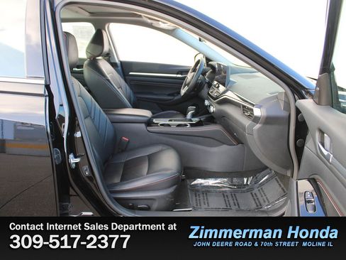 Used 2023 Nissan Altima 2.5 SR w/ SR Premium Package image 19