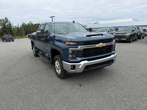 Certified 2026 Chevrolet Silverado 2500 LT w/ Convenience Package AWD/4WD image 11