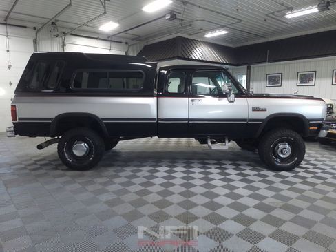 Used 1993 Dodge D/W Truck 250 AWD/4WD image 7