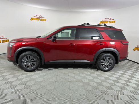 New 2026 Nissan Pathfinder SV image 2