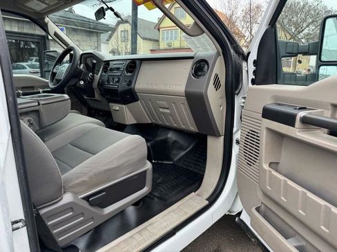 Used 2010 Ford F250 XL image 19