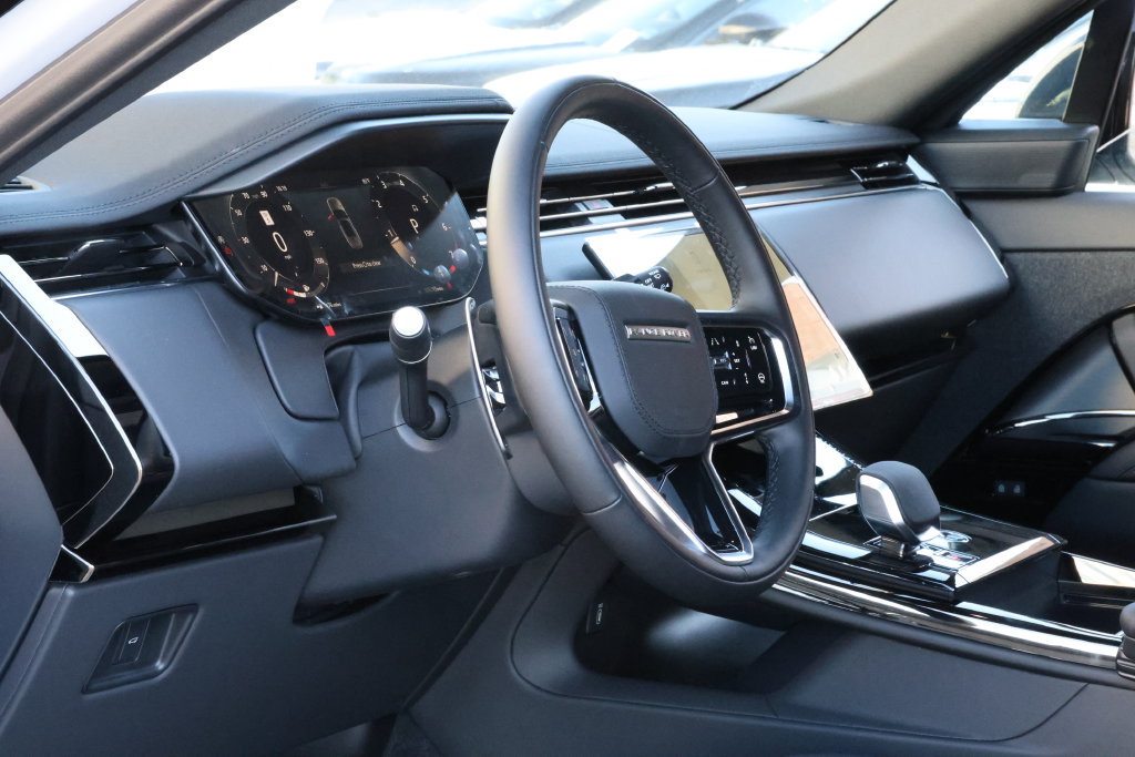 New 2027 Land Rover Range Rover Sport SE AWD/4WD image 13