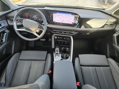 Used 2025 Audi Q5 Premium Plus image 11