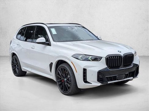 New 2026 BMW X5 xDrive40i w/ M Sport Package AWD/4WD image 6