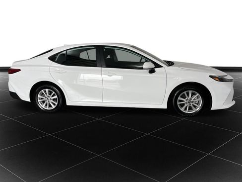 Used 2025 Toyota Camry LE w/ Convenience Package FWD image 6