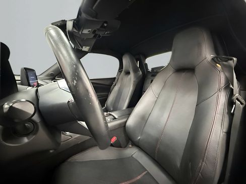 Used 2019 MAZDA MX-5 Miata Grand Touring w/ GT-S Package RWD image 11
