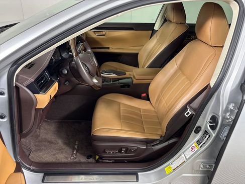 Used 2018 Lexus ES 350 w/ Luxury Package w/Wood Trim FWD image 29