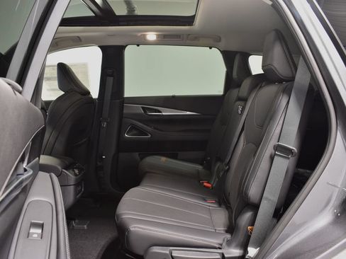 Certified 2026 INFINITI QX60 Luxe w/ Family Package AWD/4WD image 28