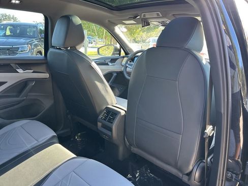New 2026 Volkswagen Tiguan SE R-Line FWD image 48