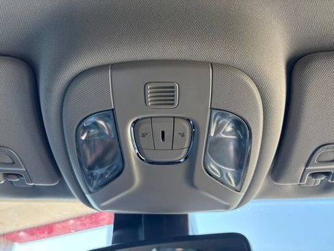Used 2022 Jeep Compass Latitude AWD/4WD image 18