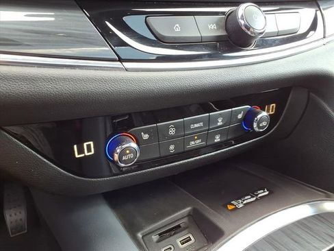 Used 2022 Buick Enclave Essence w/ Experience Buick Package image 32