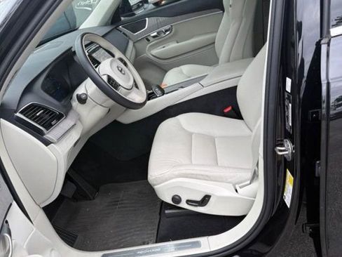 Used 2024 Volvo XC90 T8 Plus w/ Protection Package Premier AWD/4WD image 2